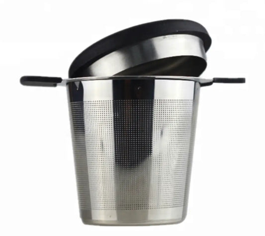 Mesh Strainer with Black Lid